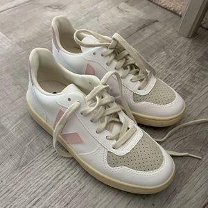 Veja brand new sneakers
